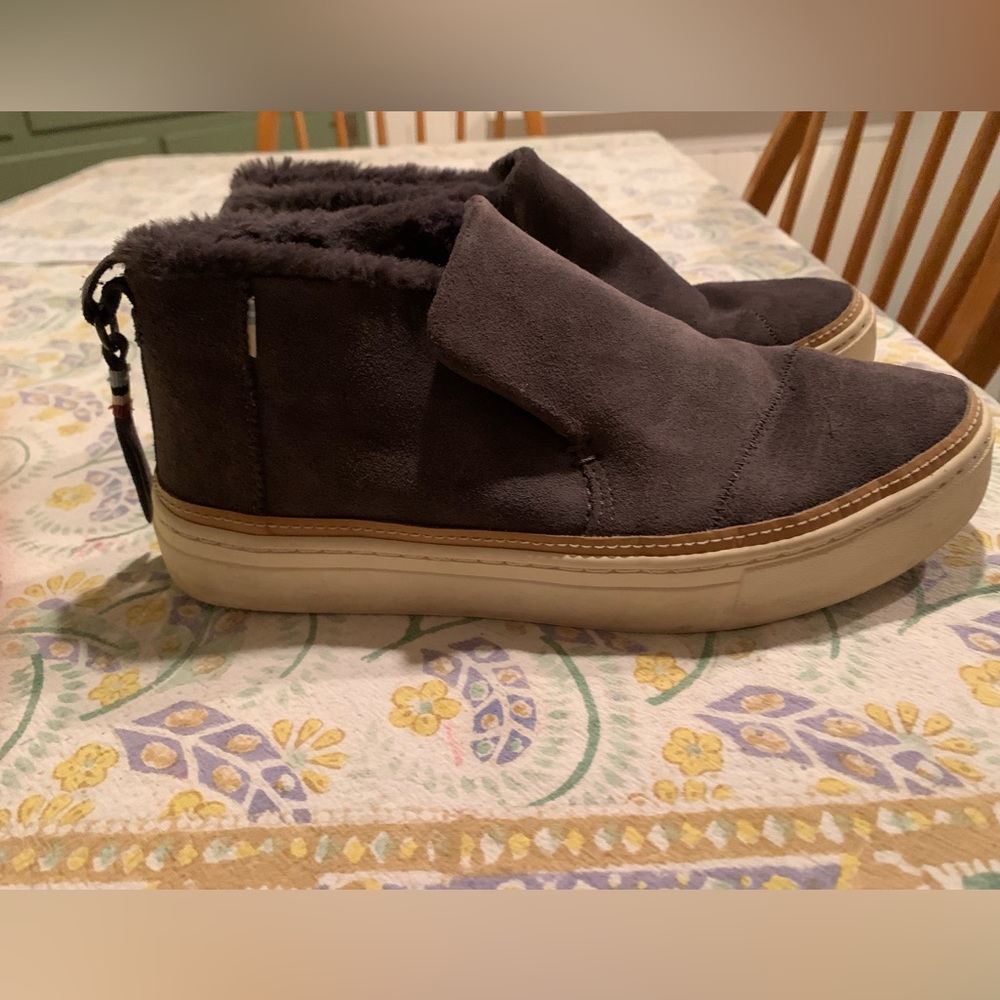 TOMS Paxton slip-on shoes, size 7.5